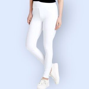 a new day ~ NEW women’s white high waisted jeggings ~ real back pockets Small